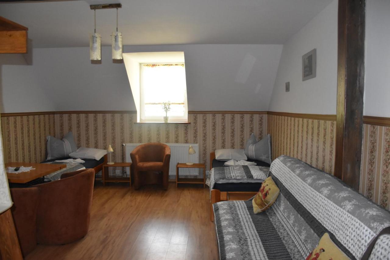 Villa Gosciniec Pod Debem à Trzciel Extérieur photo